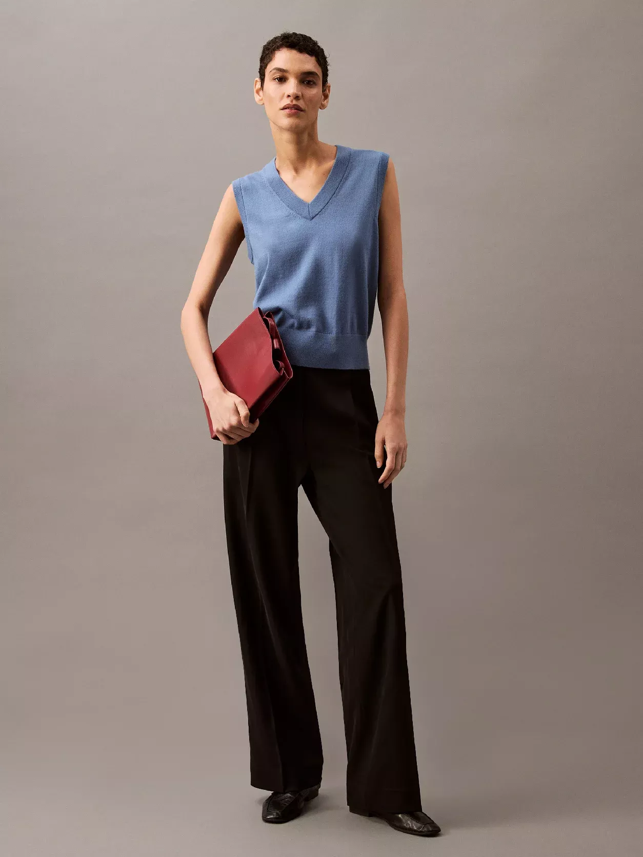 Relaxed Crepe Pleated Trousers